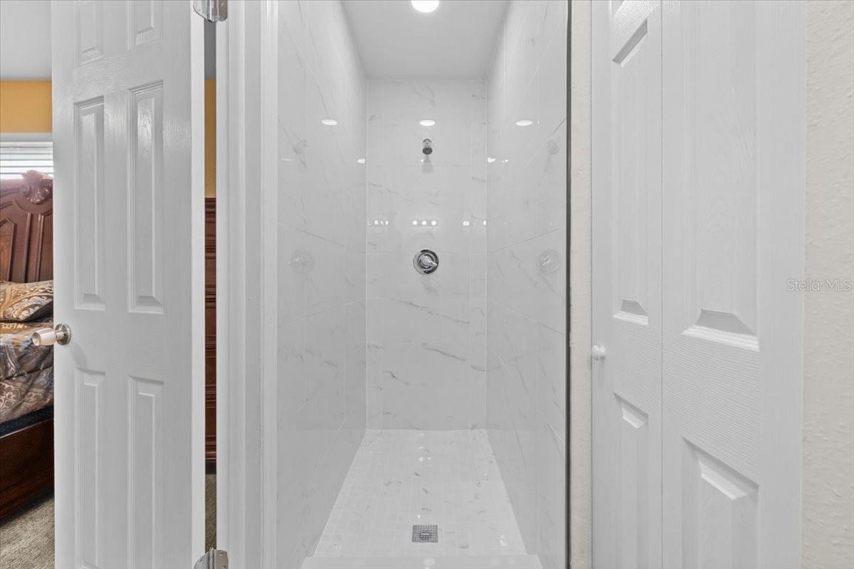 BREEZEWAY VILLAS CONDO TWNHS - Residential