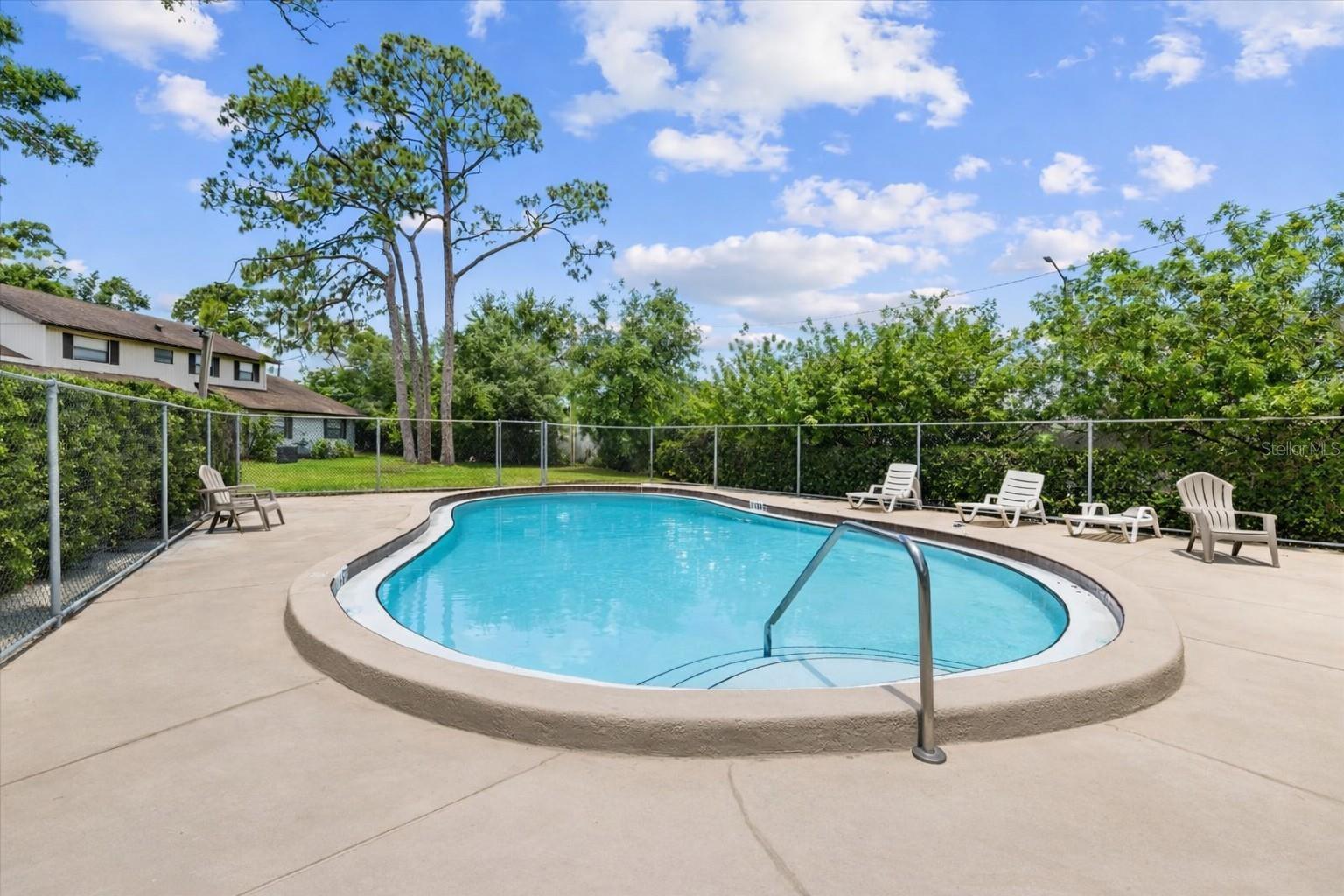 BREEZEWAY VILLAS CONDO TWNHS - Residential