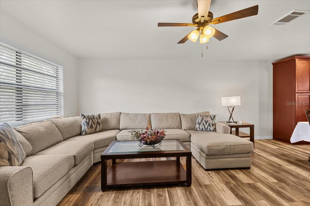 BREEZEWAY VILLAS CONDO TWNHS - Residential