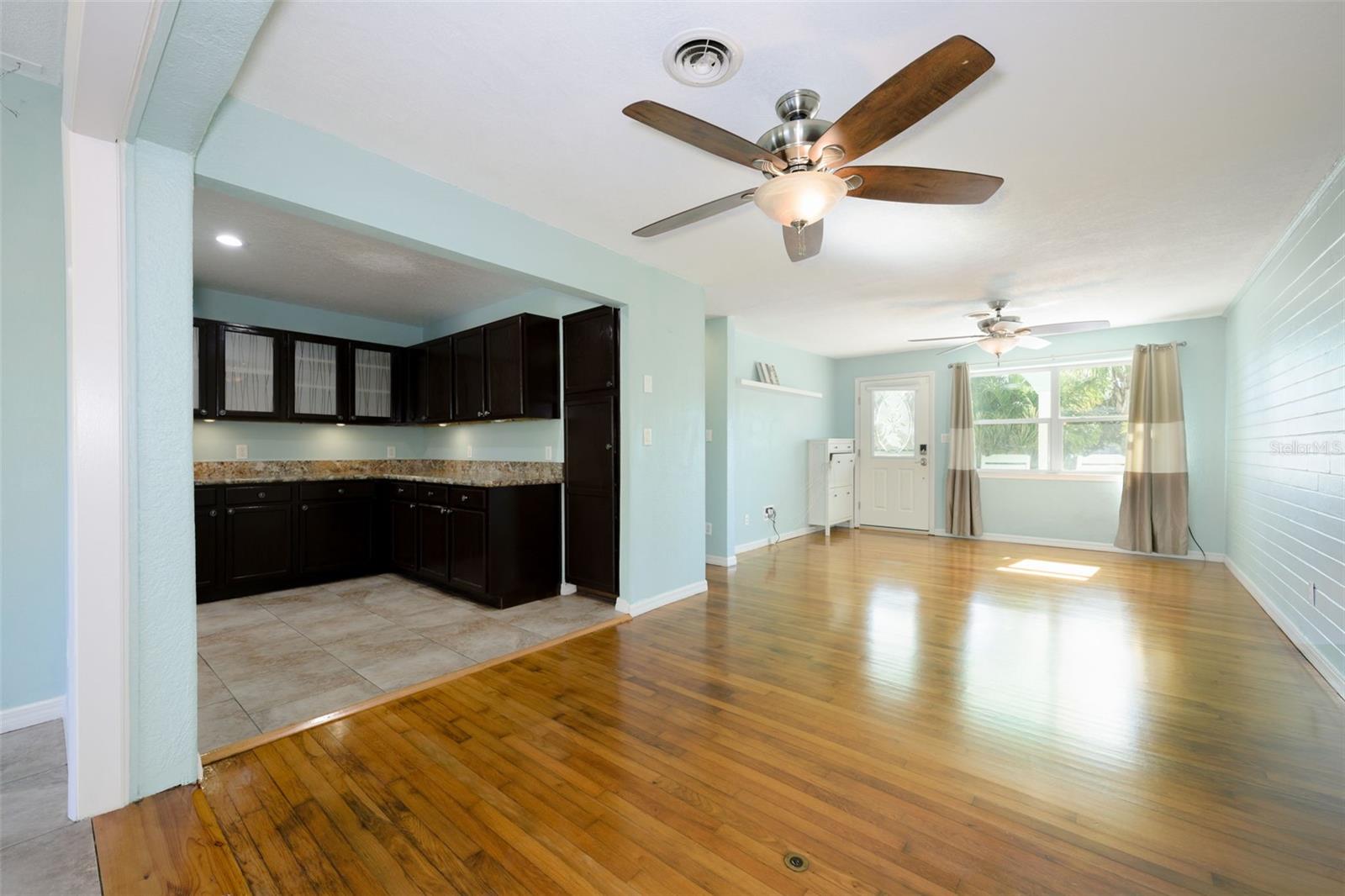 ROCKEFELLER HEIGHTS - Residential