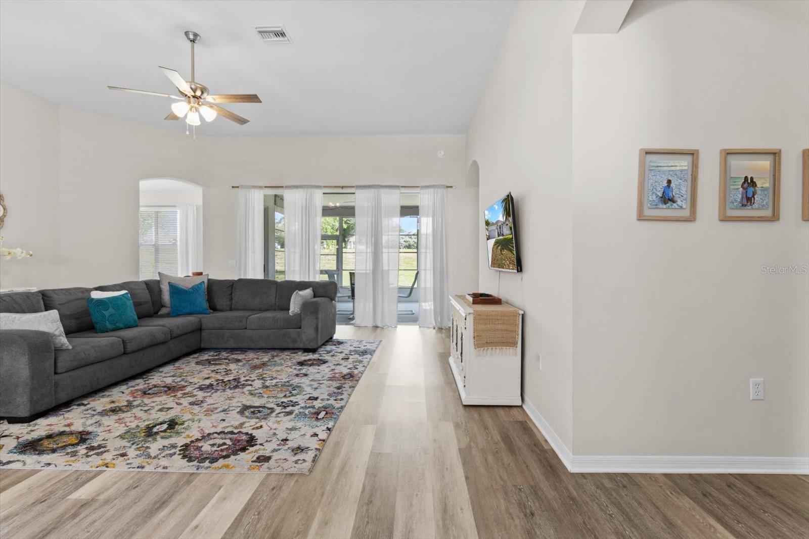 LAUREL RIDGE 01 - Residential