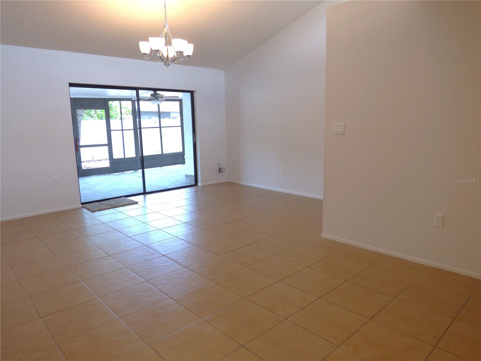 PINEWOOD VILLAS - Residential