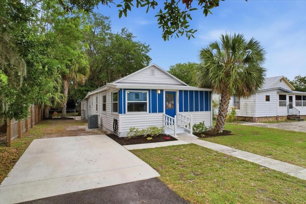 Photo of 1205 Virginia Avenue, Saint Cloud, FL 34769 (MLS # S5149873)