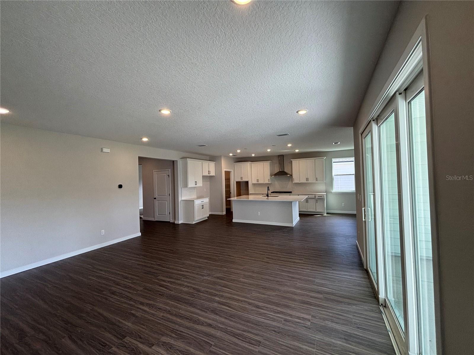 RESERVE EAST - Residential