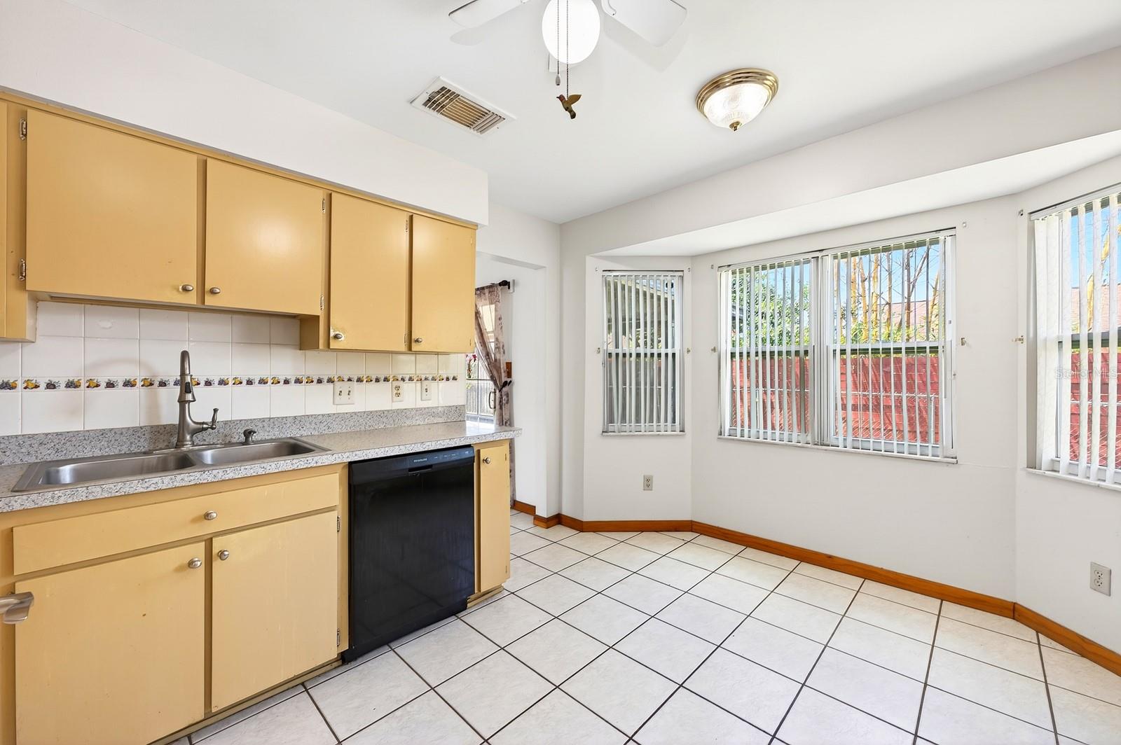 BVL UNIT 11 3RD ADD - Residential