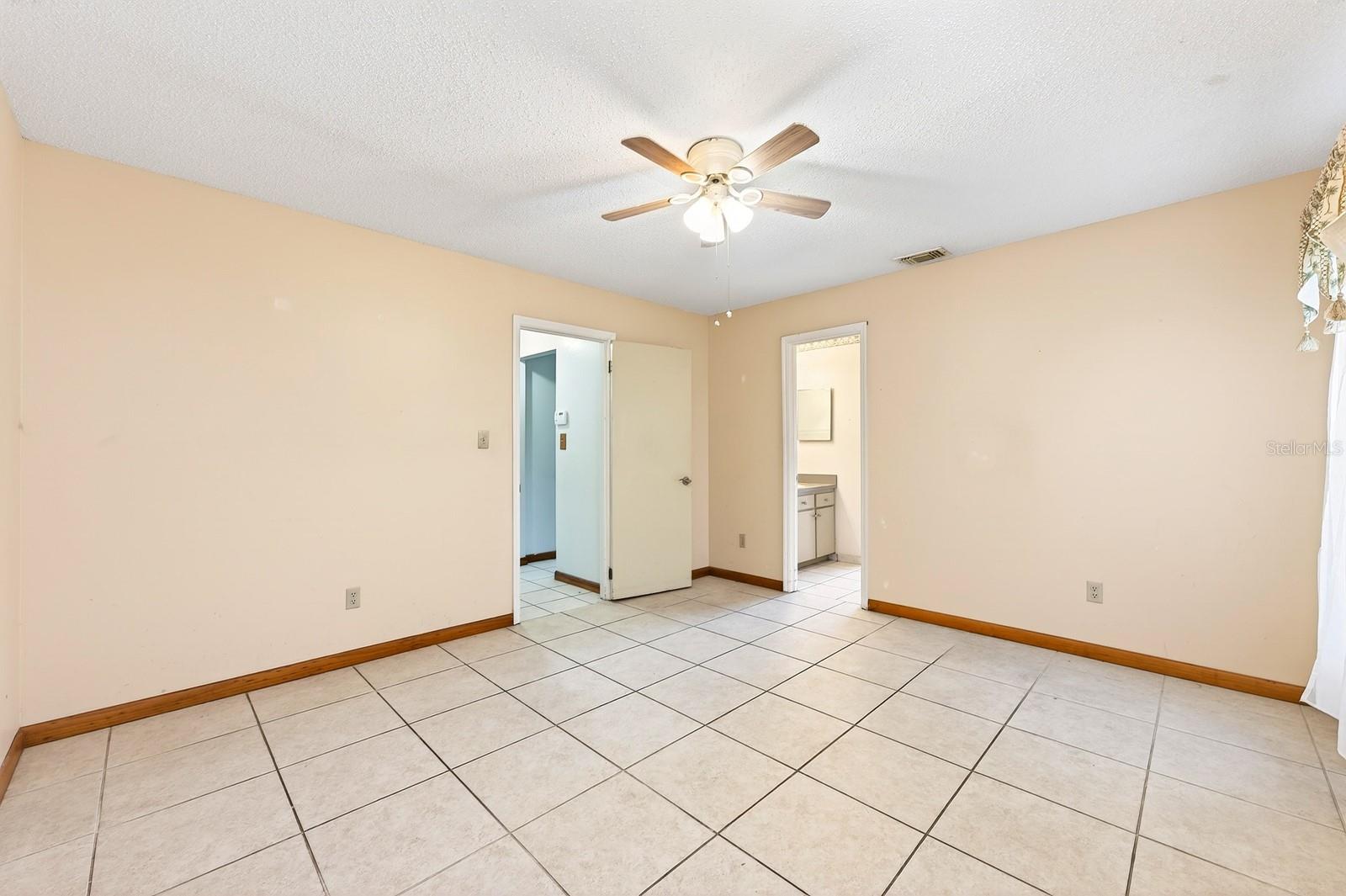 BVL UNIT 11 3RD ADD - Residential