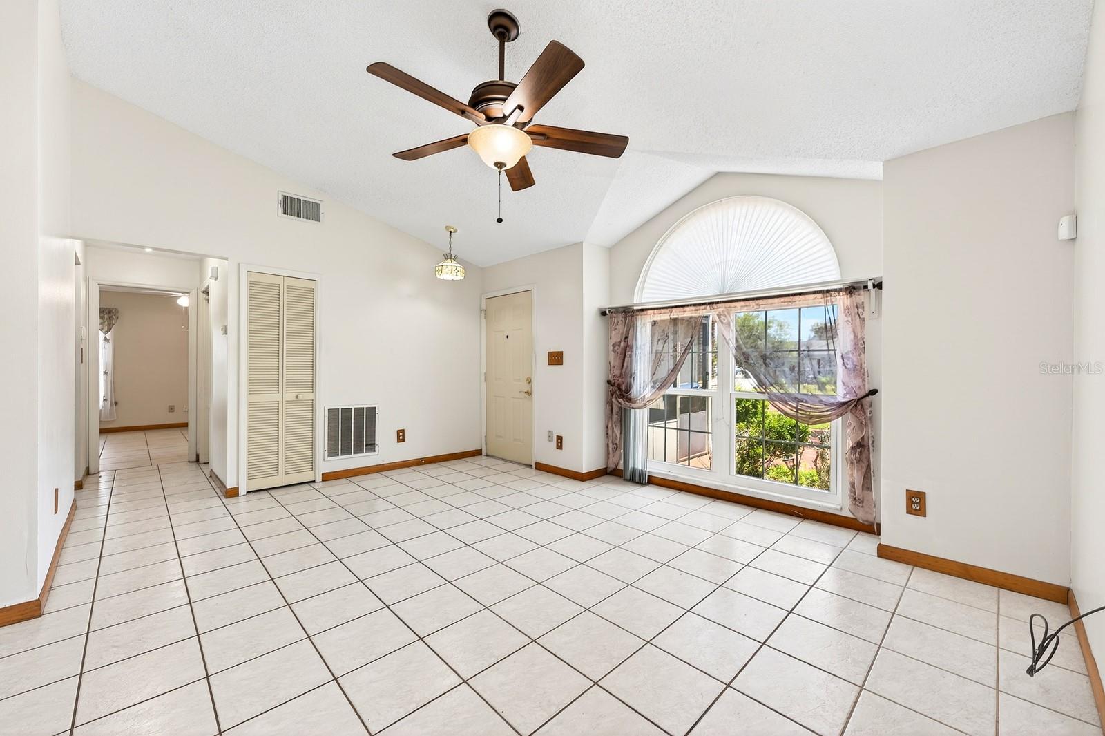 BVL UNIT 11 3RD ADD - Residential
