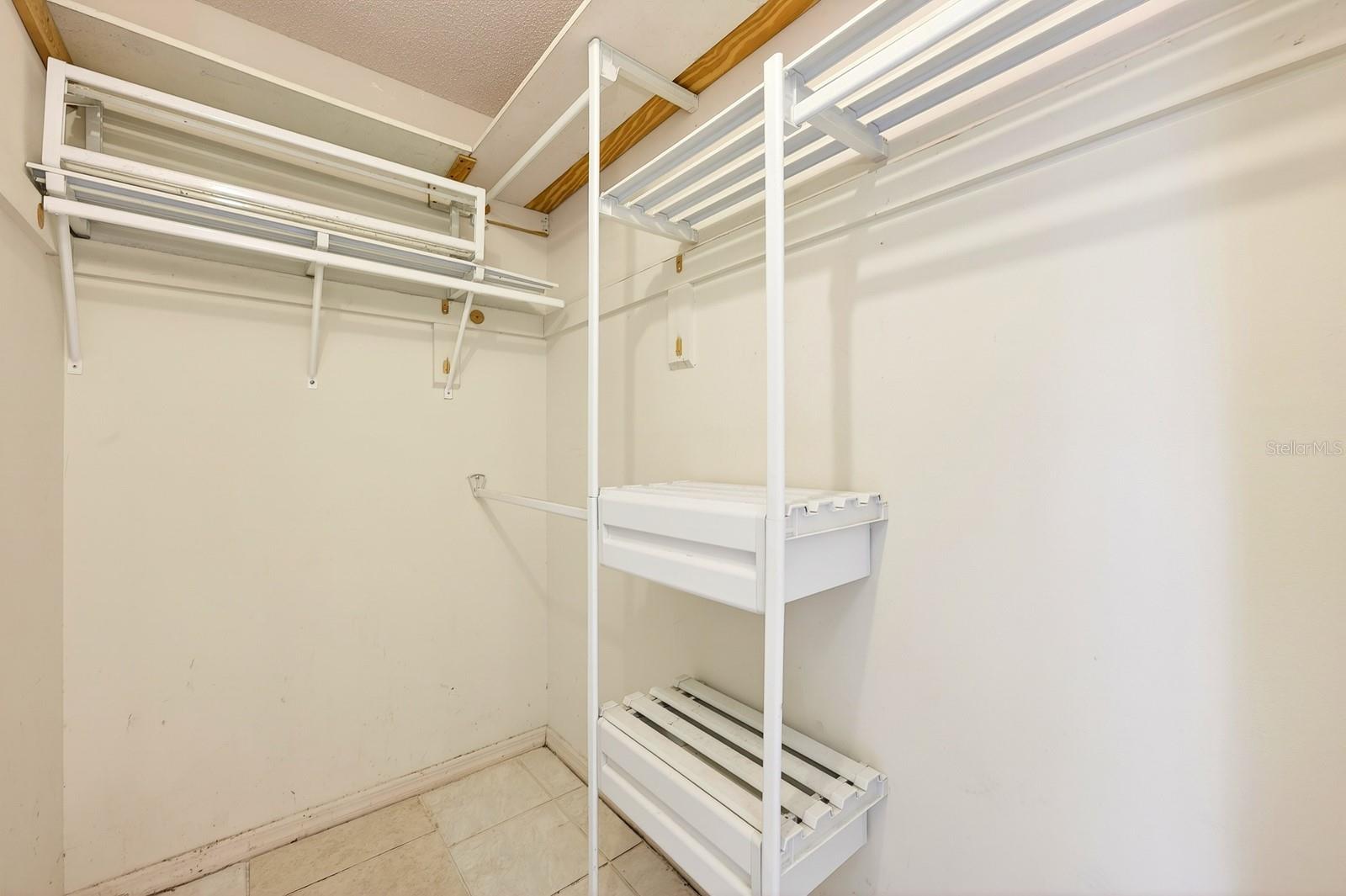 BVL UNIT 11 3RD ADD - Residential