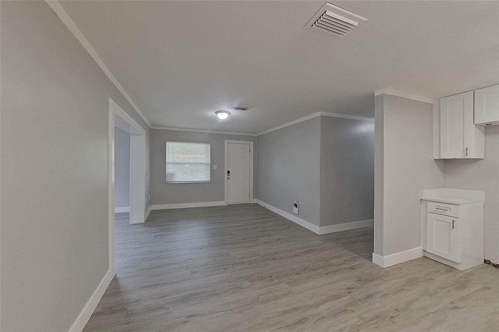 COLUMBIA CIRCLE - Residential Lease