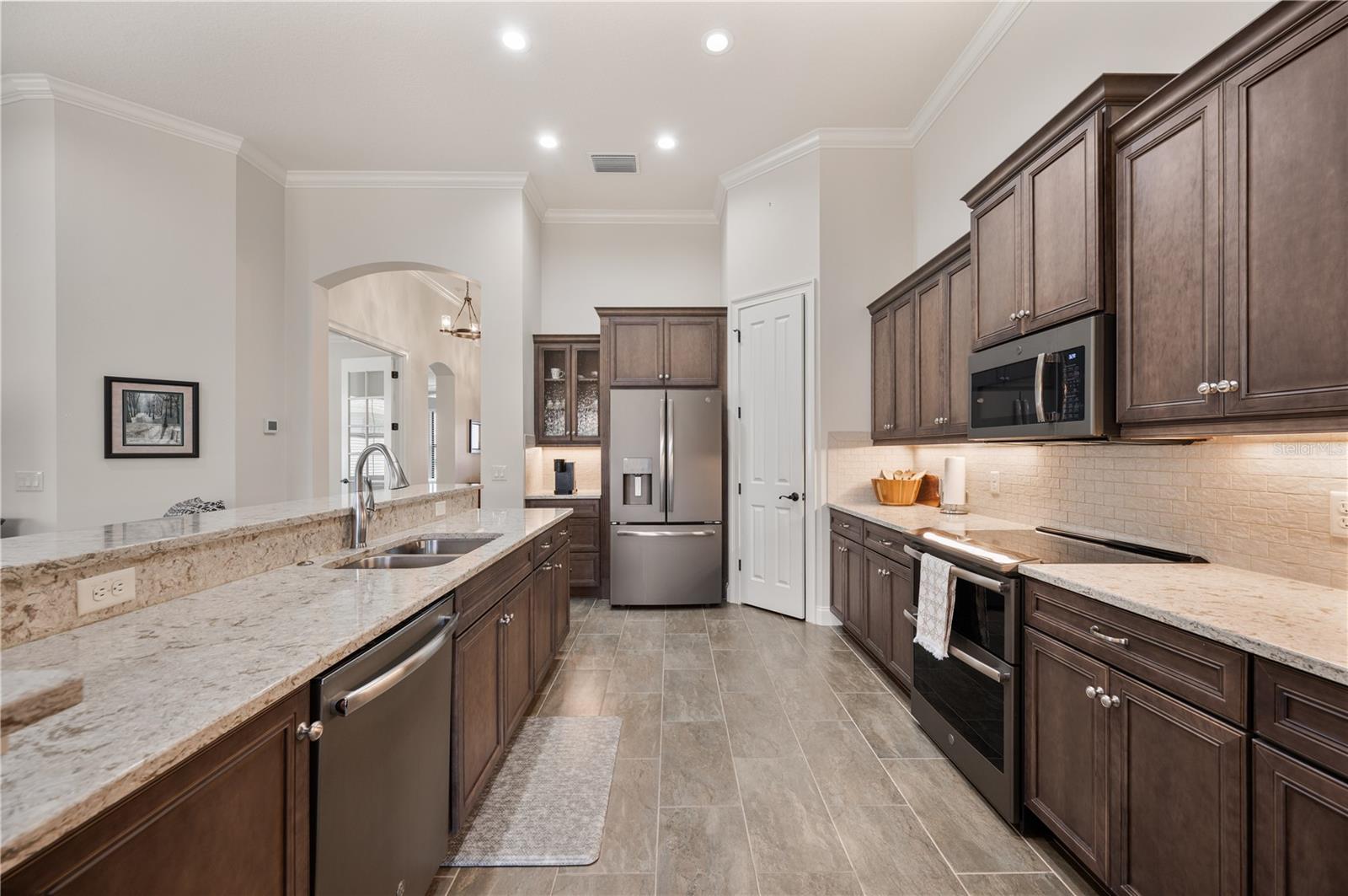 LAKE JAMES PH 3 - Residential
