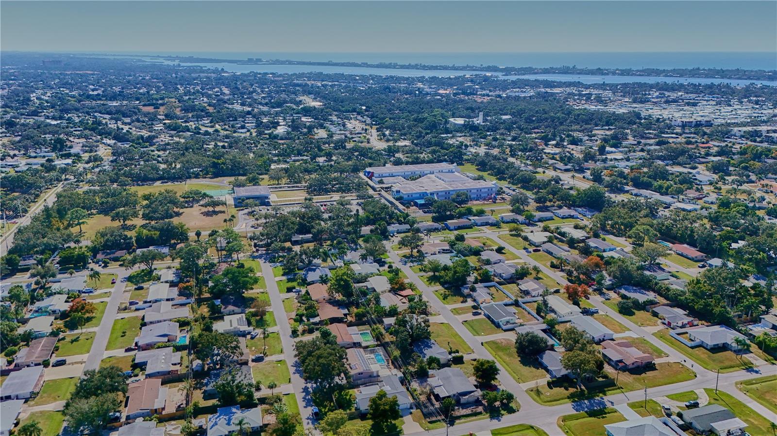 PALM LAKES - Residential