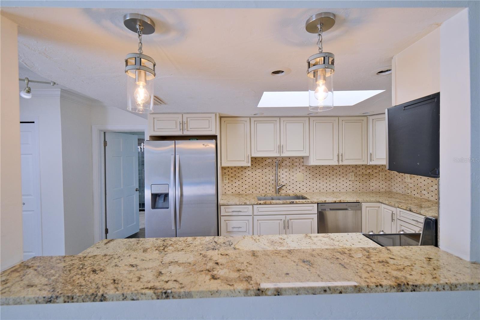 PALM LAKES - Residential