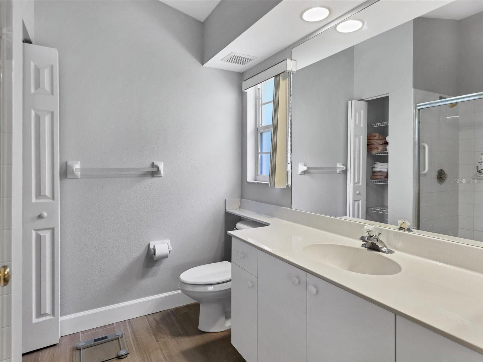PINEHURST VILLAGE SEC 2 PH B - Residential Lease