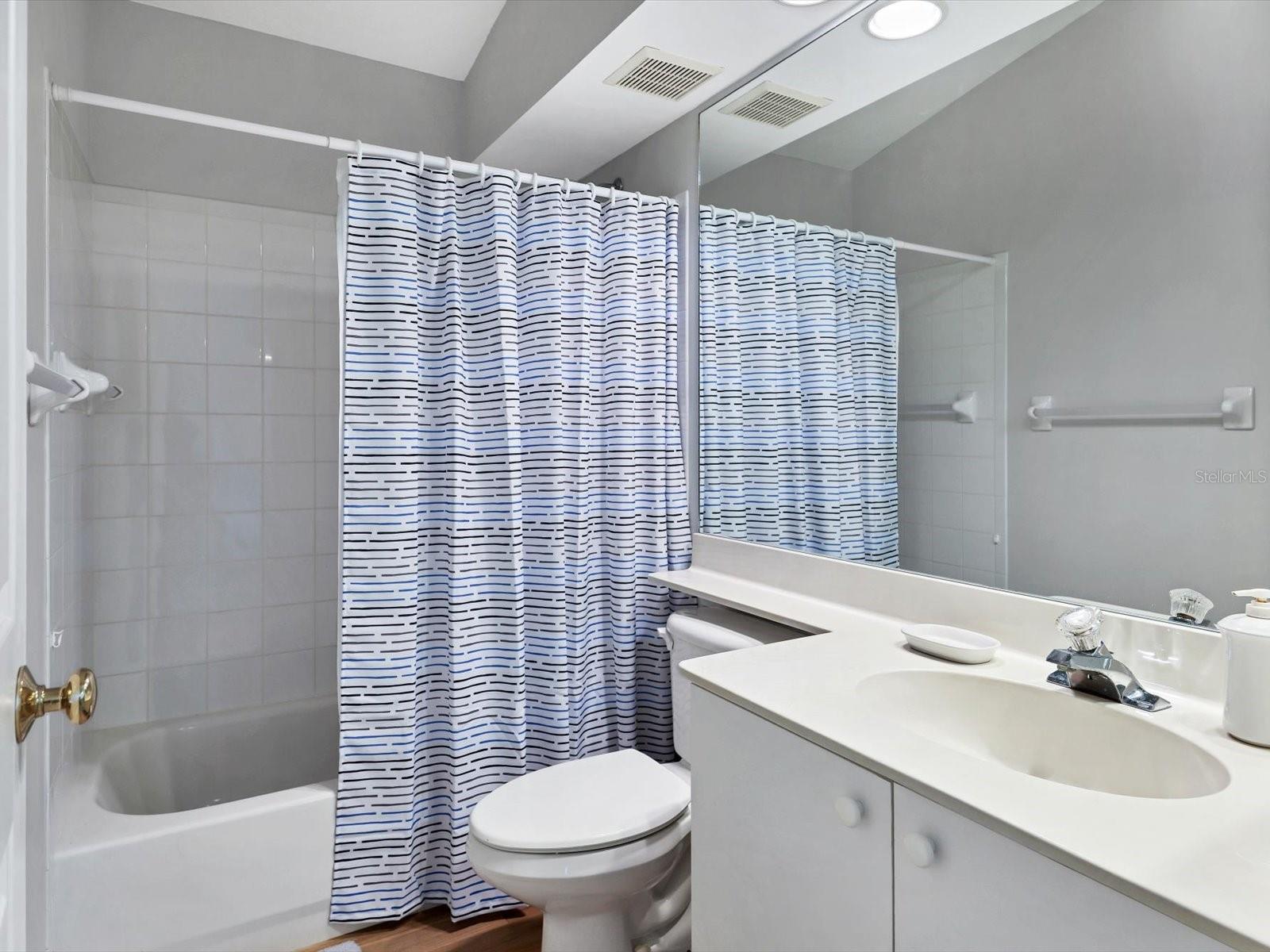 PINEHURST VILLAGE SEC 2 PH B - Residential Lease