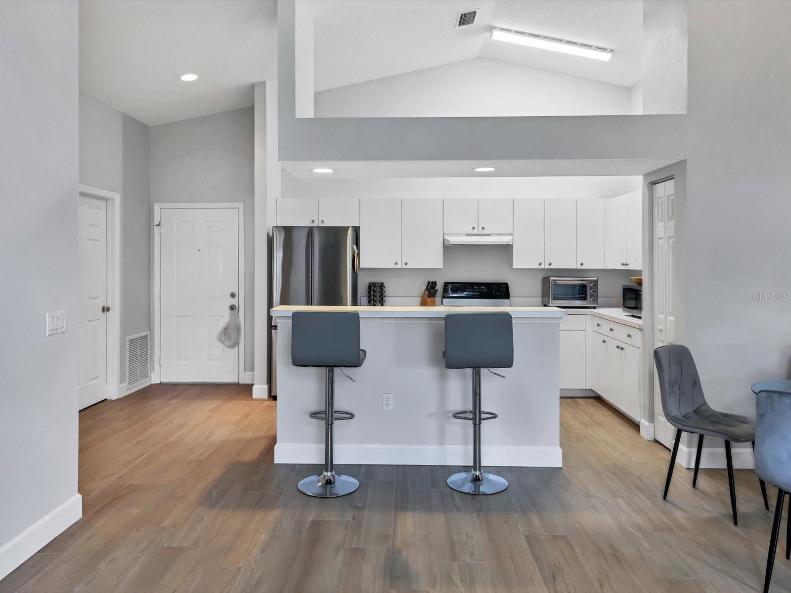 PINEHURST VILLAGE SEC 2 PH B - Residential Lease