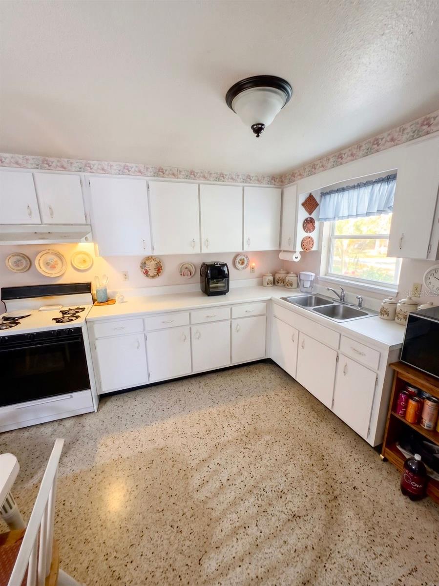 GREENDALE ESTATES 3RD ADD - Residential