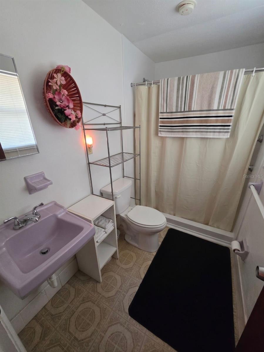 GREENDALE ESTATES 3RD ADD - Residential