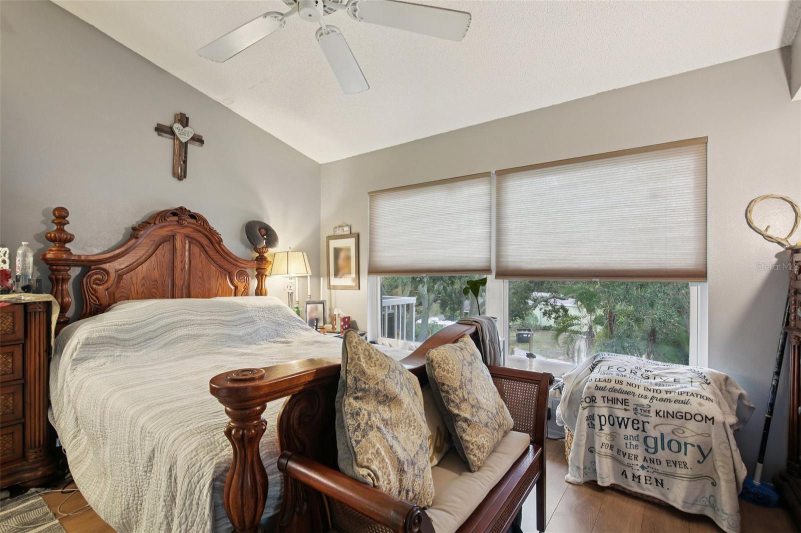 ON TOP OF THE WORLD - Residential