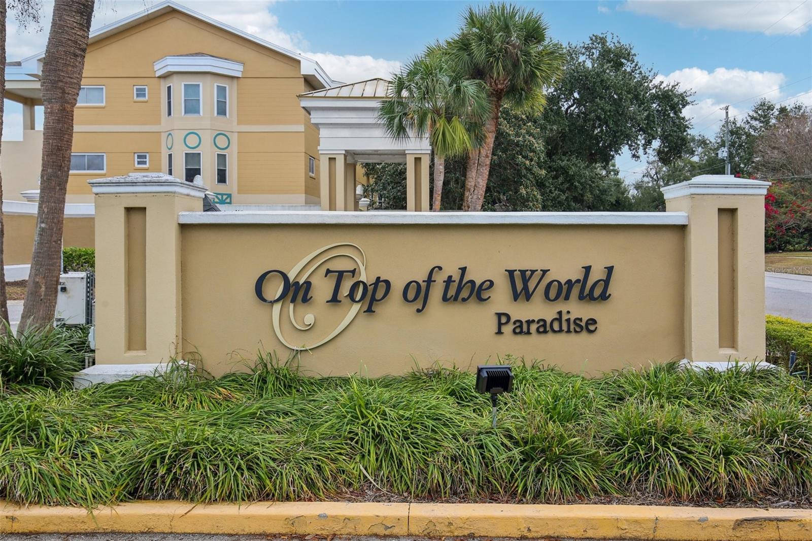 ON TOP OF THE WORLD - Residential