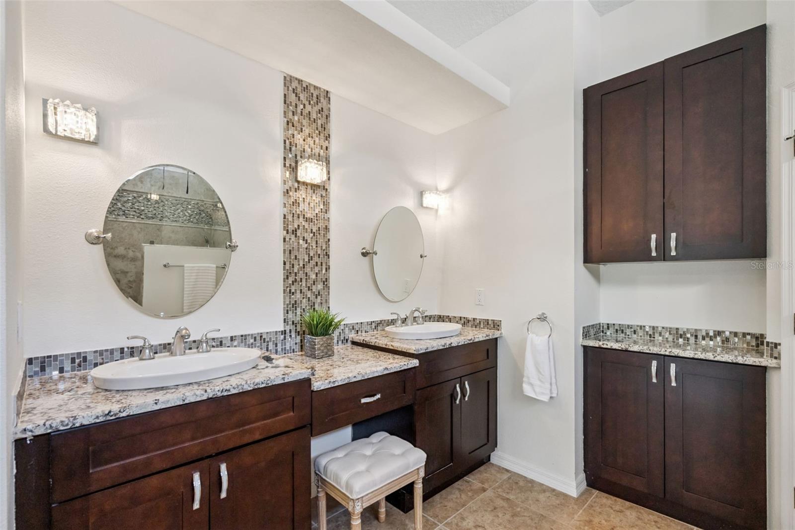 STONEYBROOK - Residential