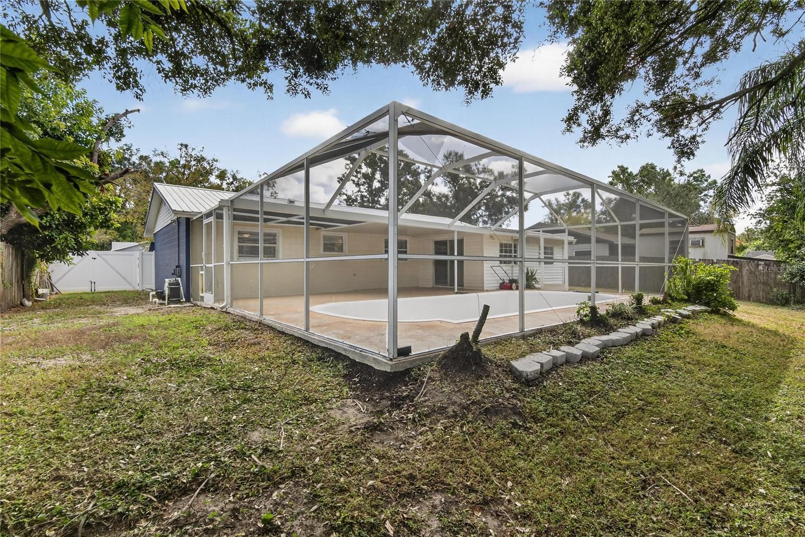 LAZY LANE ESTATES - Residential