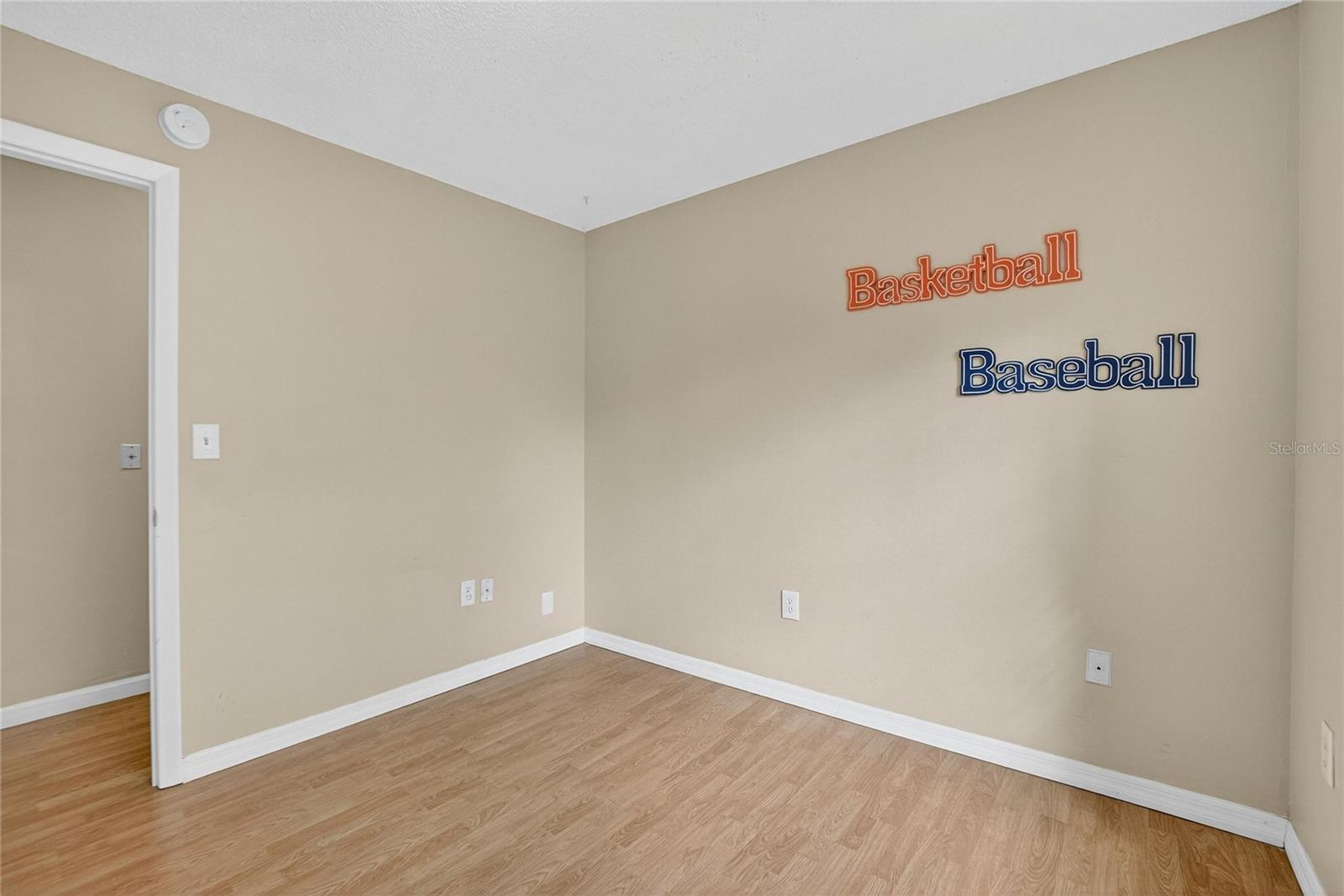 LAZY LANE ESTATES - Residential