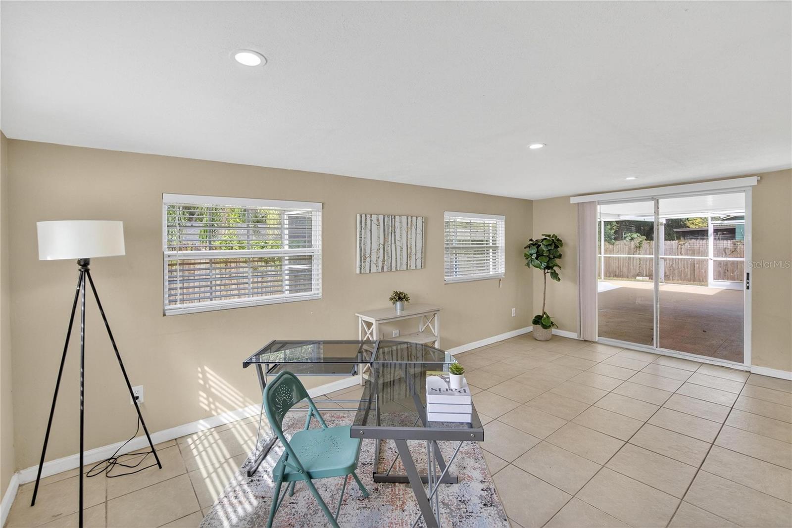 LAZY LANE ESTATES - Residential