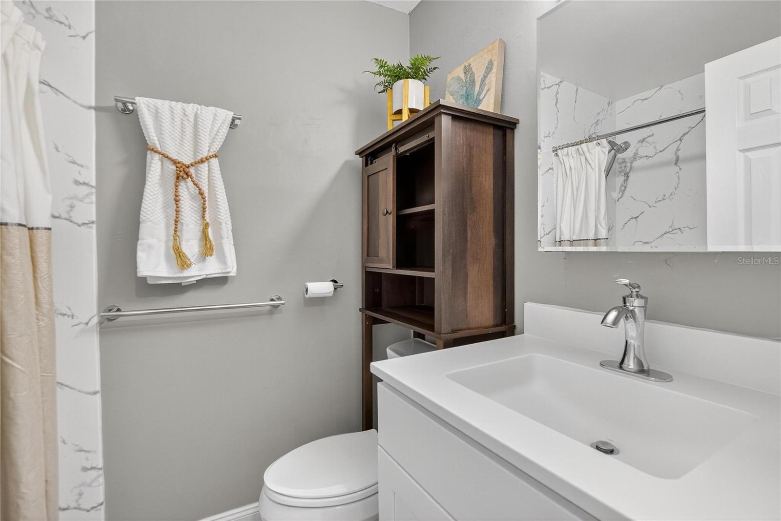 LAZY LANE ESTATES - Residential