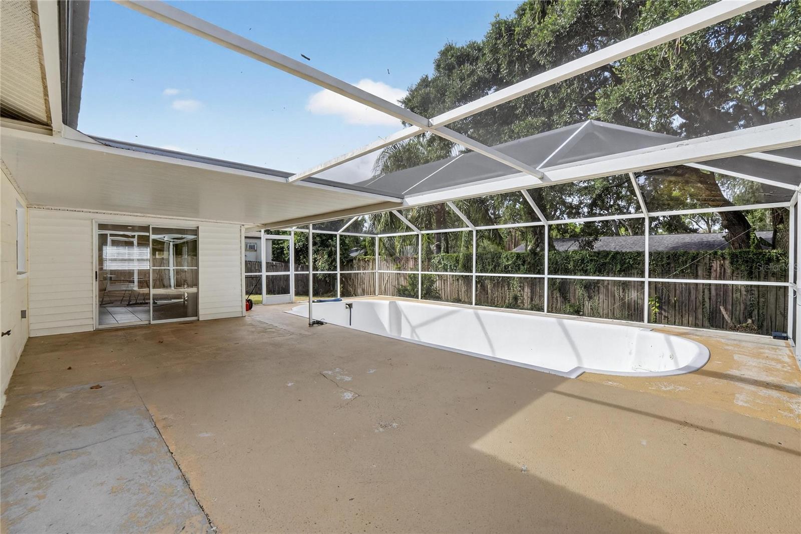 LAZY LANE ESTATES - Residential