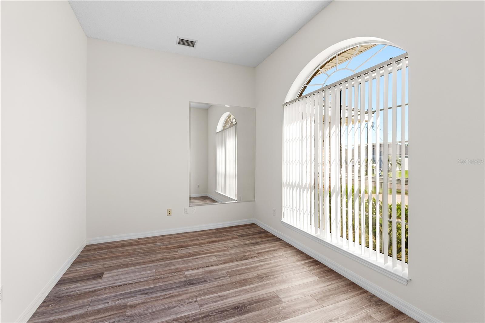 16 FLEMINGTON LANE