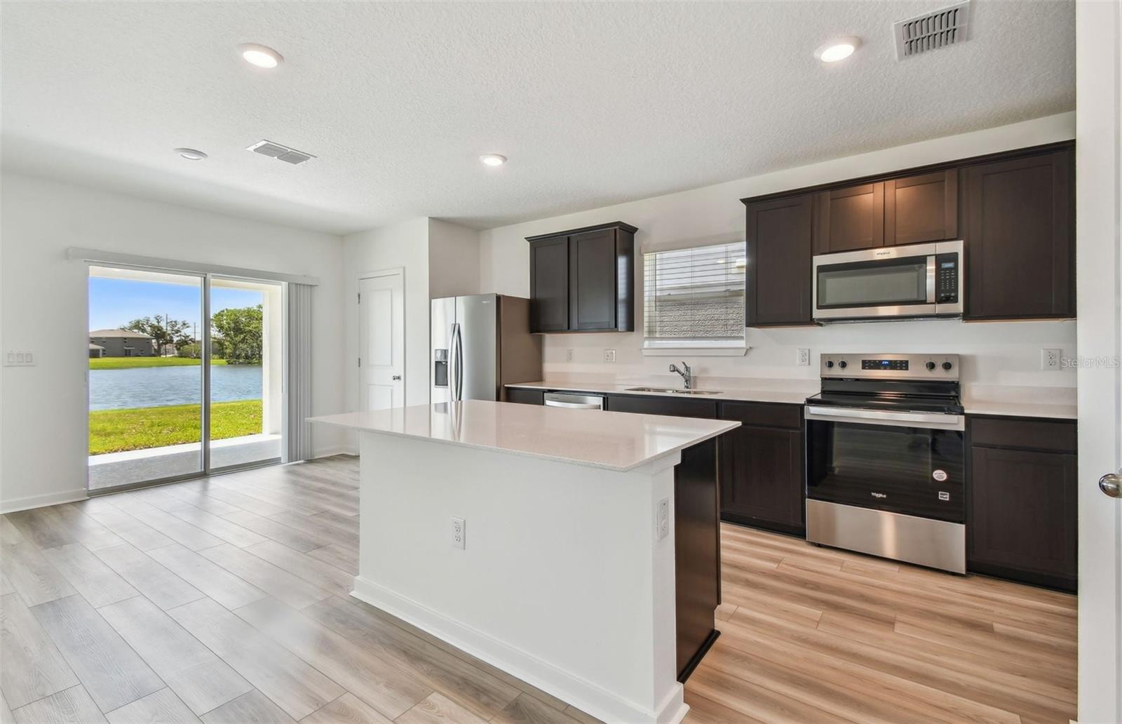 10541 HIDDEN BANKS GLEN