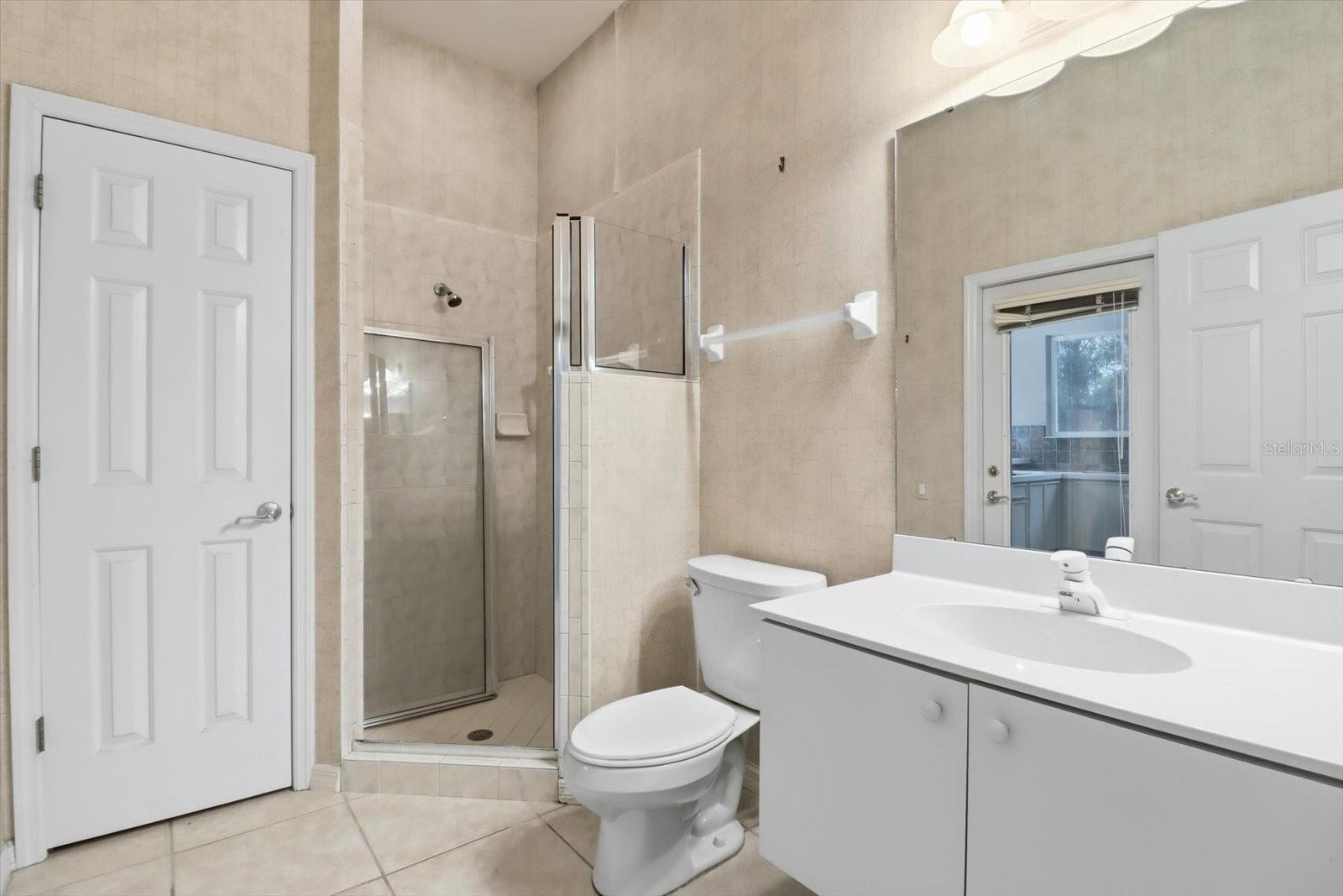 HAMPTON HILLS - Residential