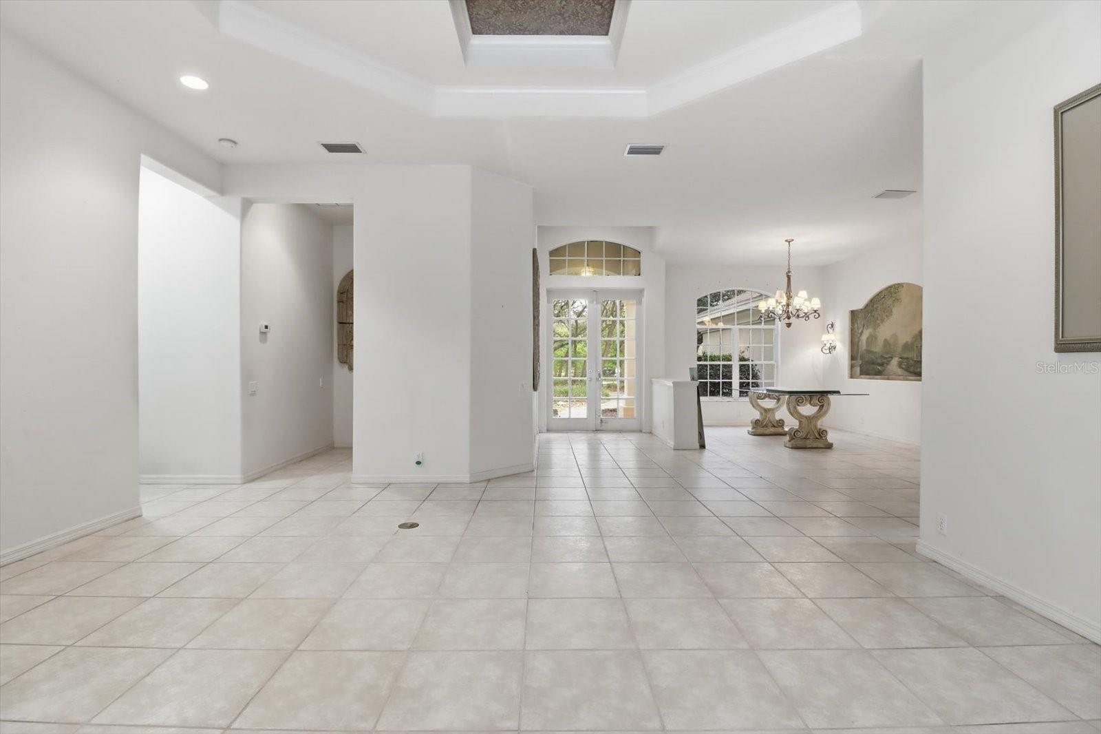 HAMPTON HILLS - Residential