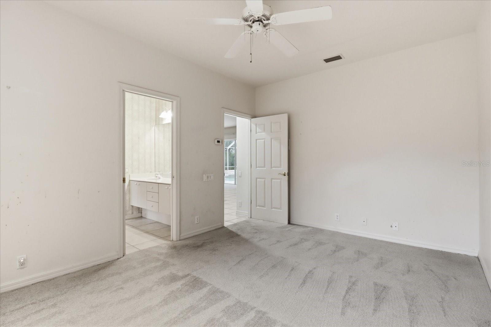 HAMPTON HILLS - Residential