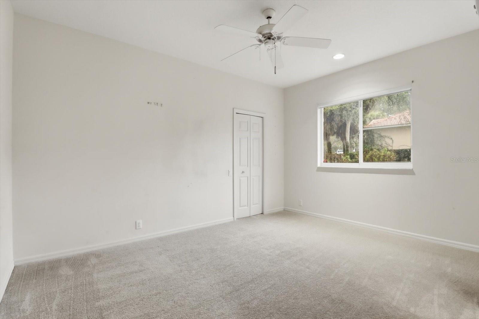 HAMPTON HILLS - Residential