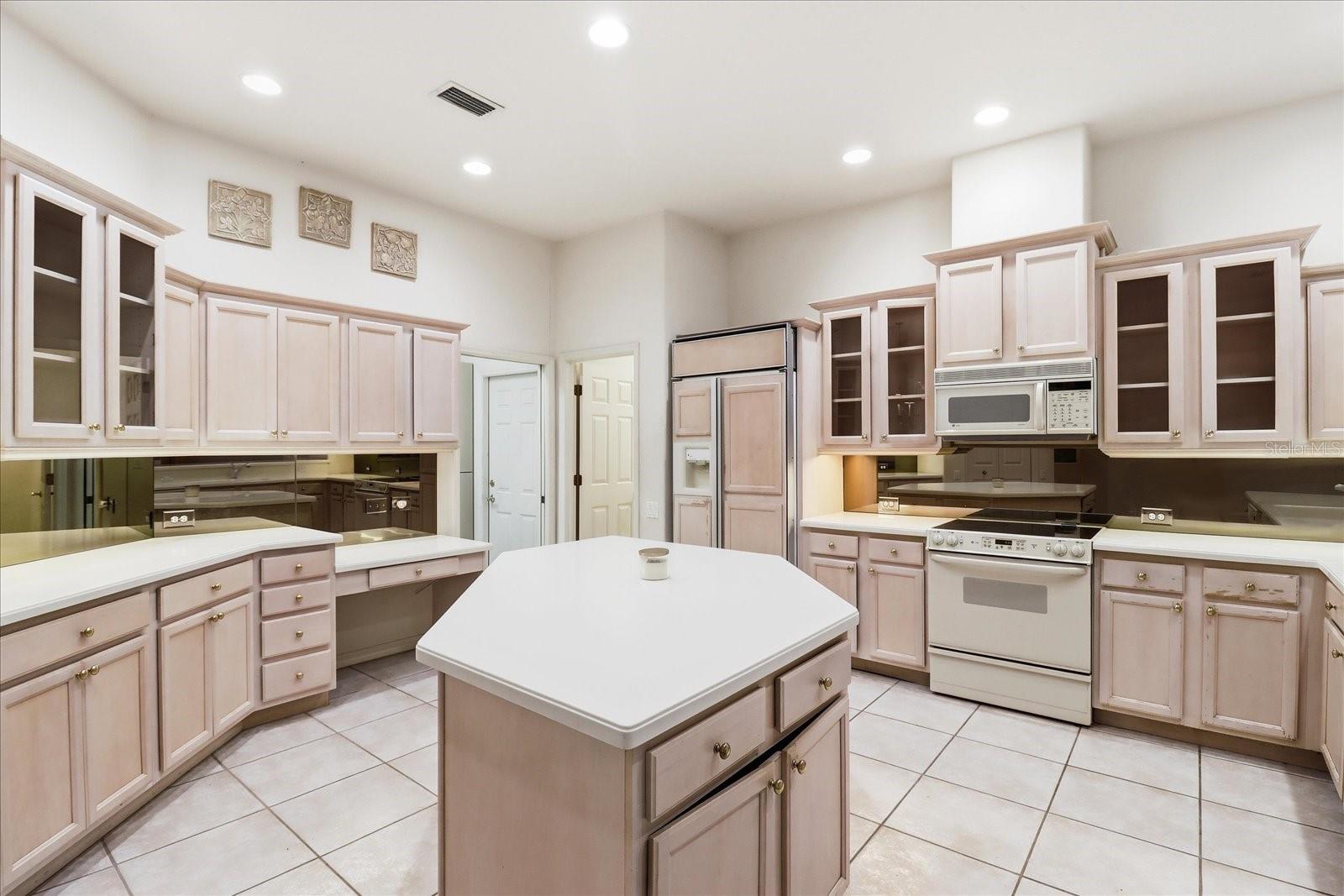 HAMPTON HILLS - Residential