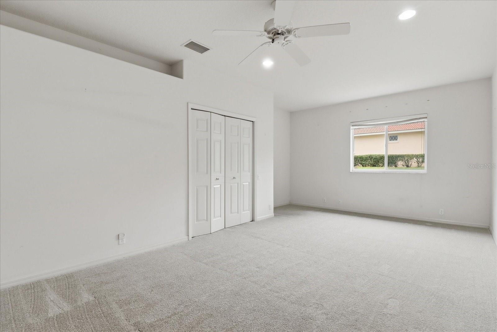 HAMPTON HILLS - Residential