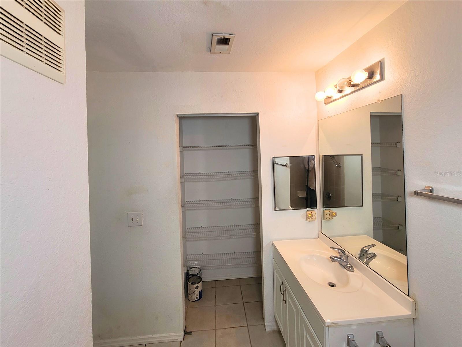 BAY POINTE AT CORTEZ PH 2-6 - Residential