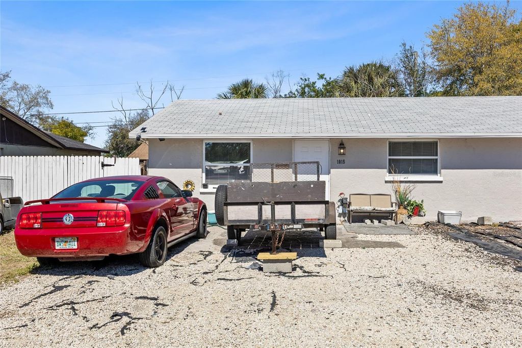 Photo of 1015 58th Avenue Drive E, Bradenton, FL 34203 (MLS # TB8474521)