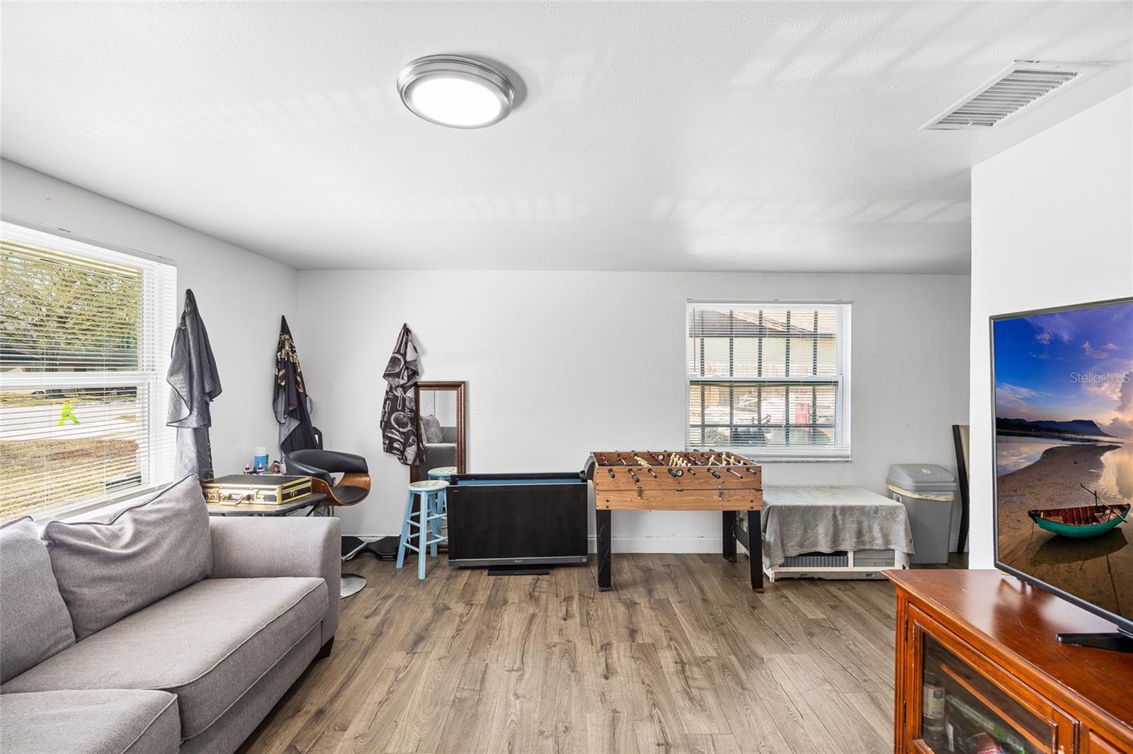 1015-1017 58TH AVENUE DRIVE E