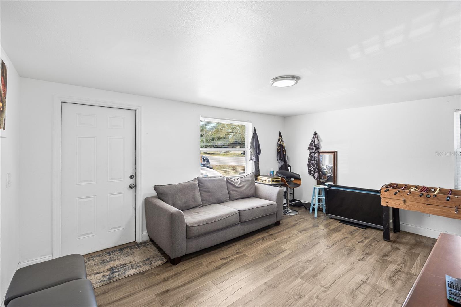 1015-1017 58TH AVENUE DRIVE E