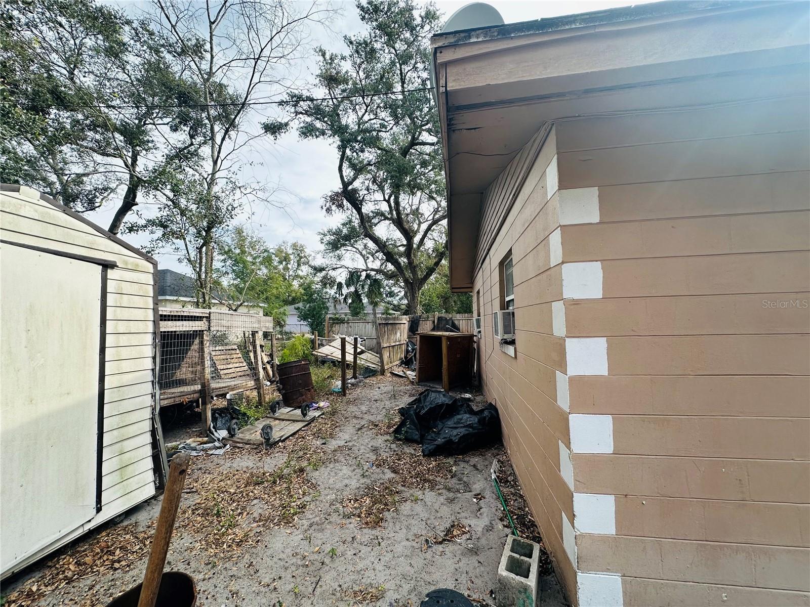 CAMPBELL & HENRY SUB - Residential Income