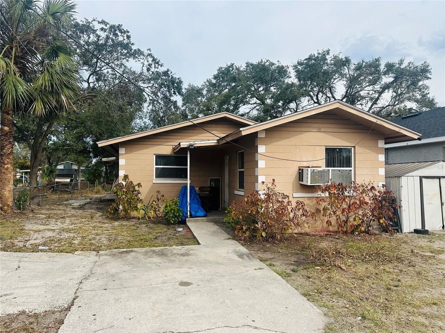 PRIME INVESTMENT PROPERTY- DUPLEX FOR SALE. THIS ONE WILL BE PERFECT TO ADD TO YOUR PORTFOLIO. NEEDS REHAB. ONE UNIT (3 BEDROOM ONE BATHROOM) IS TENANT OCCUPIED AND ONE UNIT (TWO BEDROOM ONE BATHROOM) IS VACANT.  LOCATED JUST OFF OF BEAUTIFUL LAKE MAUDE (TWO PUBLIC FISHING PIERS) WITH LAKE MAUDE NATURE PARK, RECREATION PARK,  A WALKING TRAIL AND WINTER HAVEN CULTURAL CENTER CLOSE BY. ALSO IN CLOSE PROXIMETY OF TWO MAGNET SCHOOLS, CONVIENIENT STORES AND LOCAL RESTAURANTS. DON'T MISS OUT ON THE OPPORTUNITY TO OWN A PROPERTY WITH SOME MUCH POTENTIAL. MAKE AN APPOINTMENT TO SEE IT TODAY. PLEASE DO NOT DISTURB TENANTS.