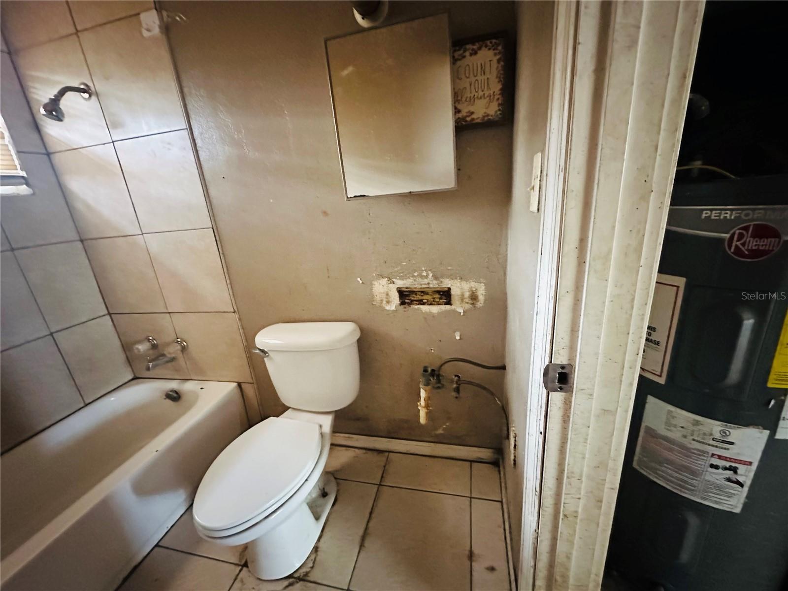 CAMPBELL & HENRY SUB - Residential Income