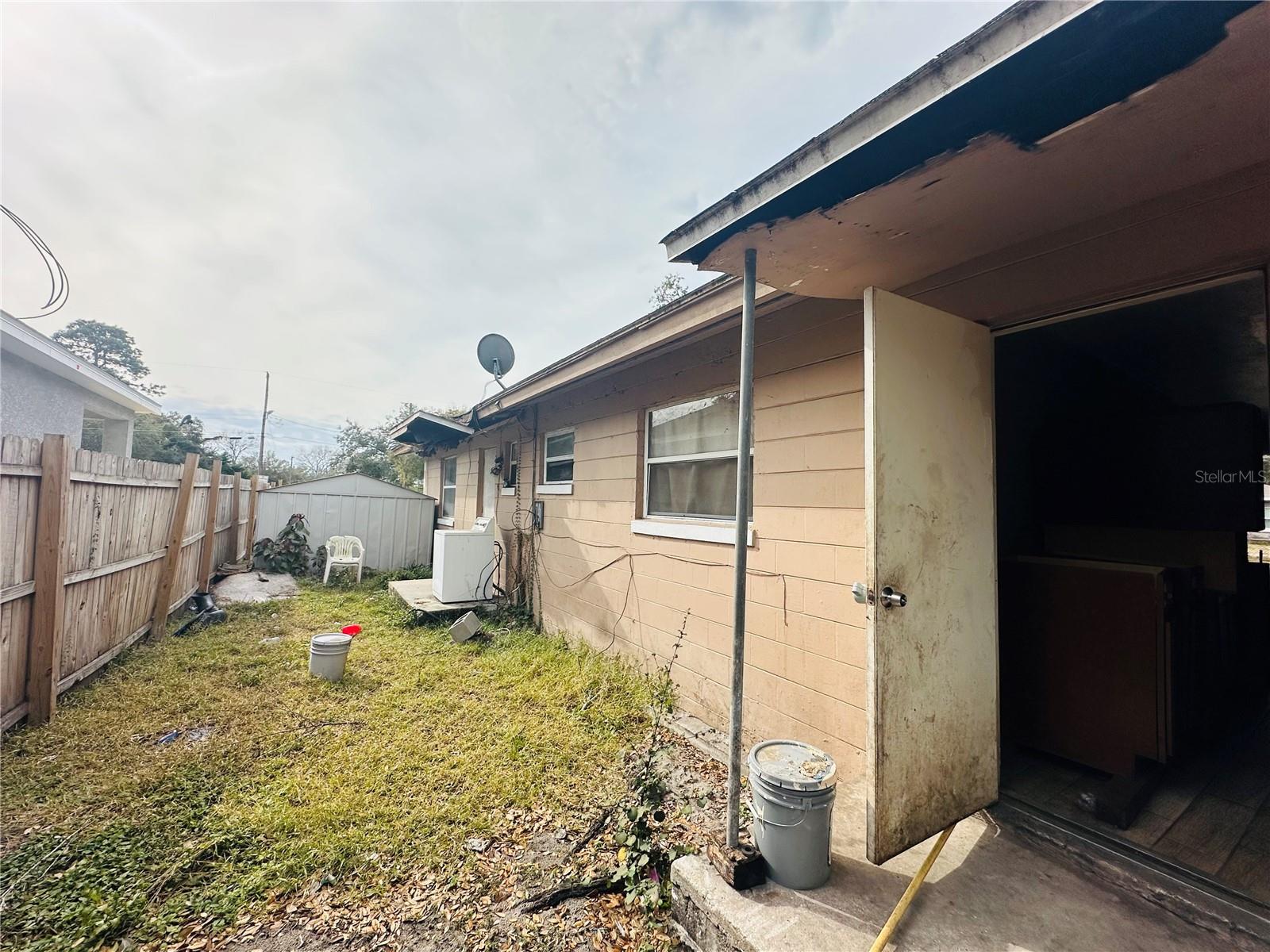 CAMPBELL & HENRY SUB - Residential Income