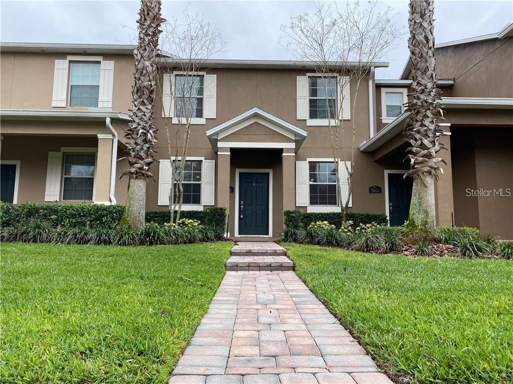 Great property!!! Convenient to 429, WDW, Theme Parks, Winter Garden Village, Historic Winter Garden, highways, and Medical facilities. This home features granite countertops and a great living area. Includes internet, digital cable, Boat ramp, two community pools, arcade, clubhouse, fitness center, parks, walking/biking trails. A new elementary school has been built in the neighborhood. Great location!!!