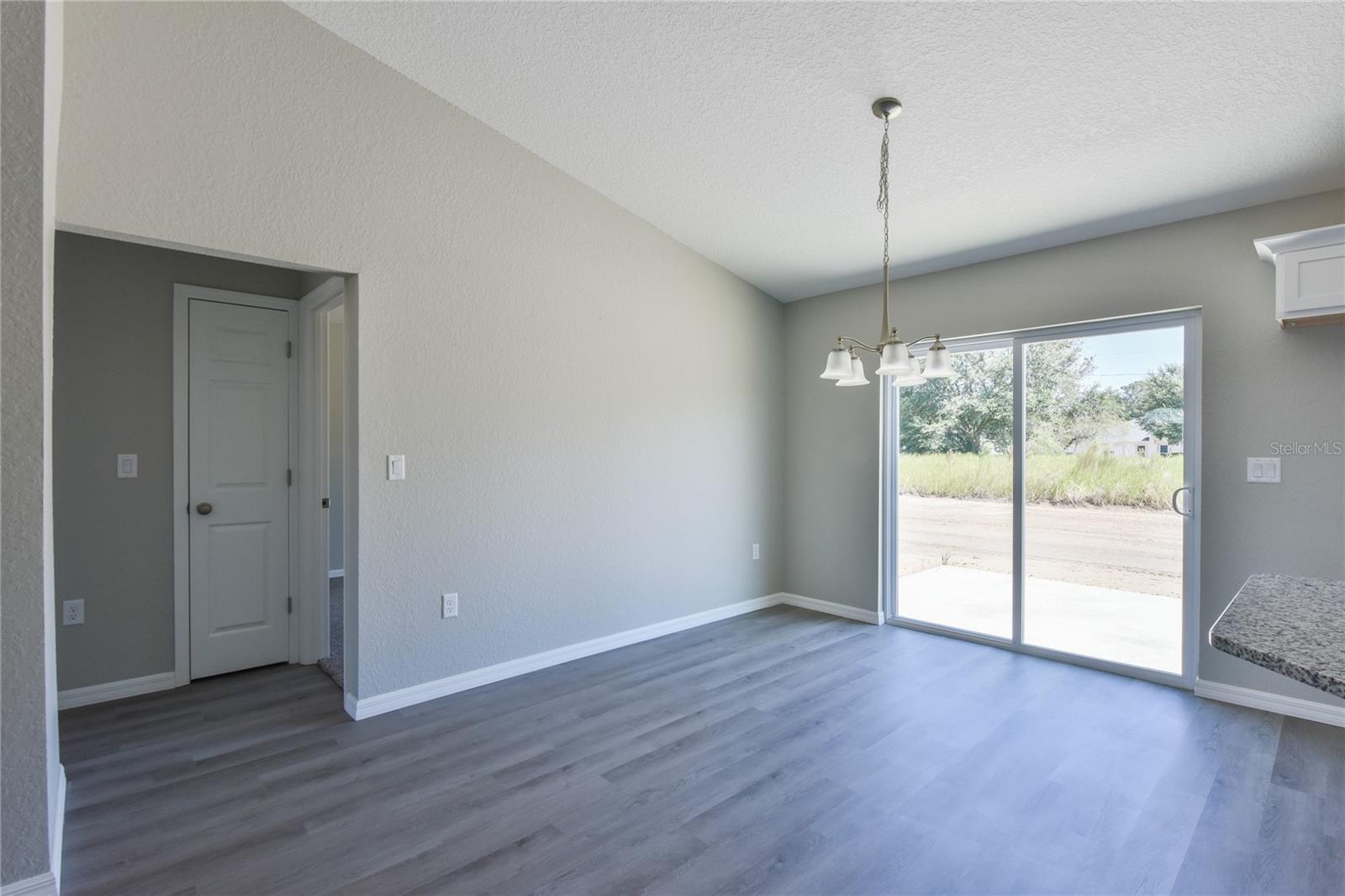 SILVER SPRINGS SHORES - Residential