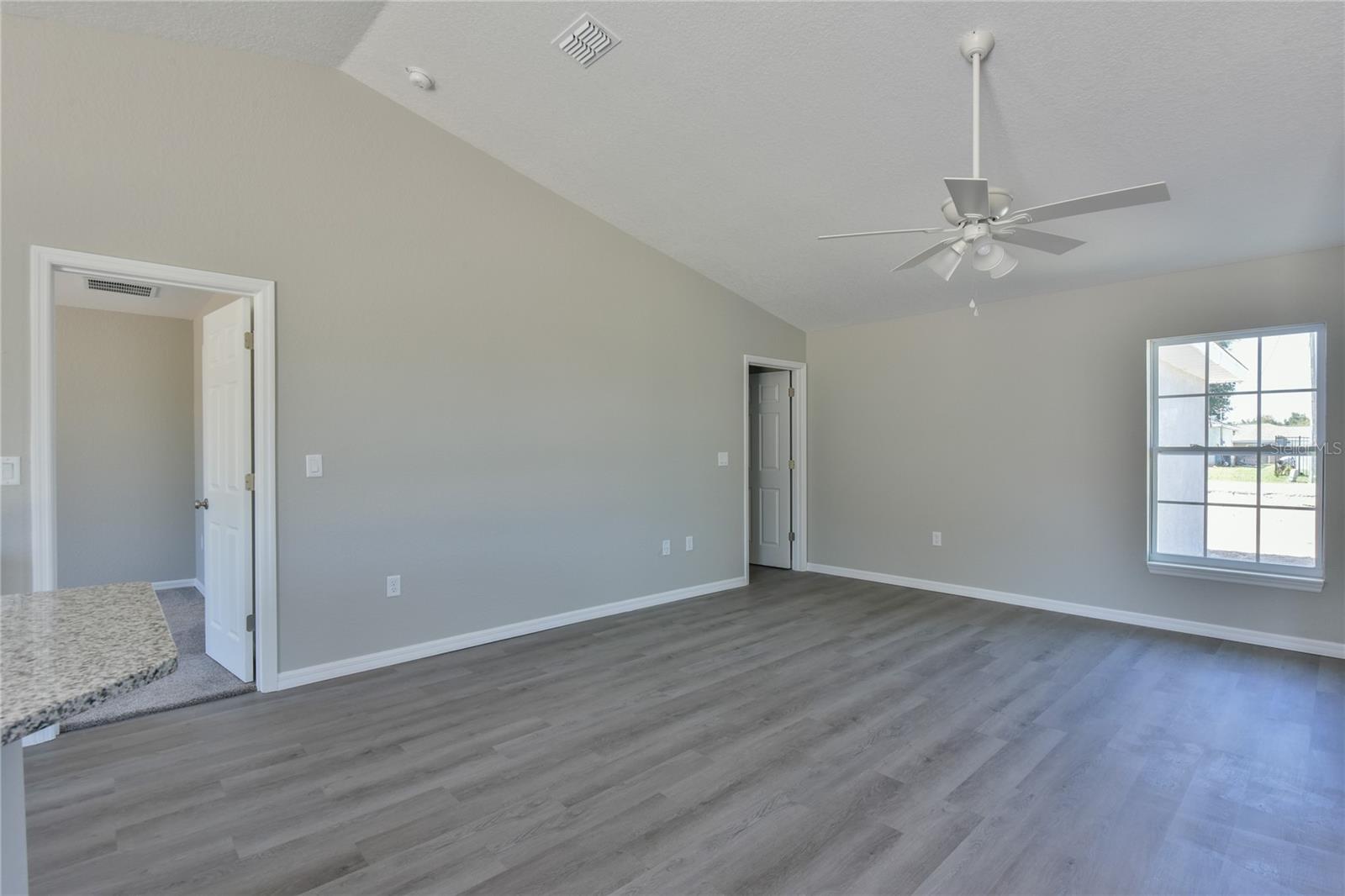 SILVER SPRINGS SHORES - Residential