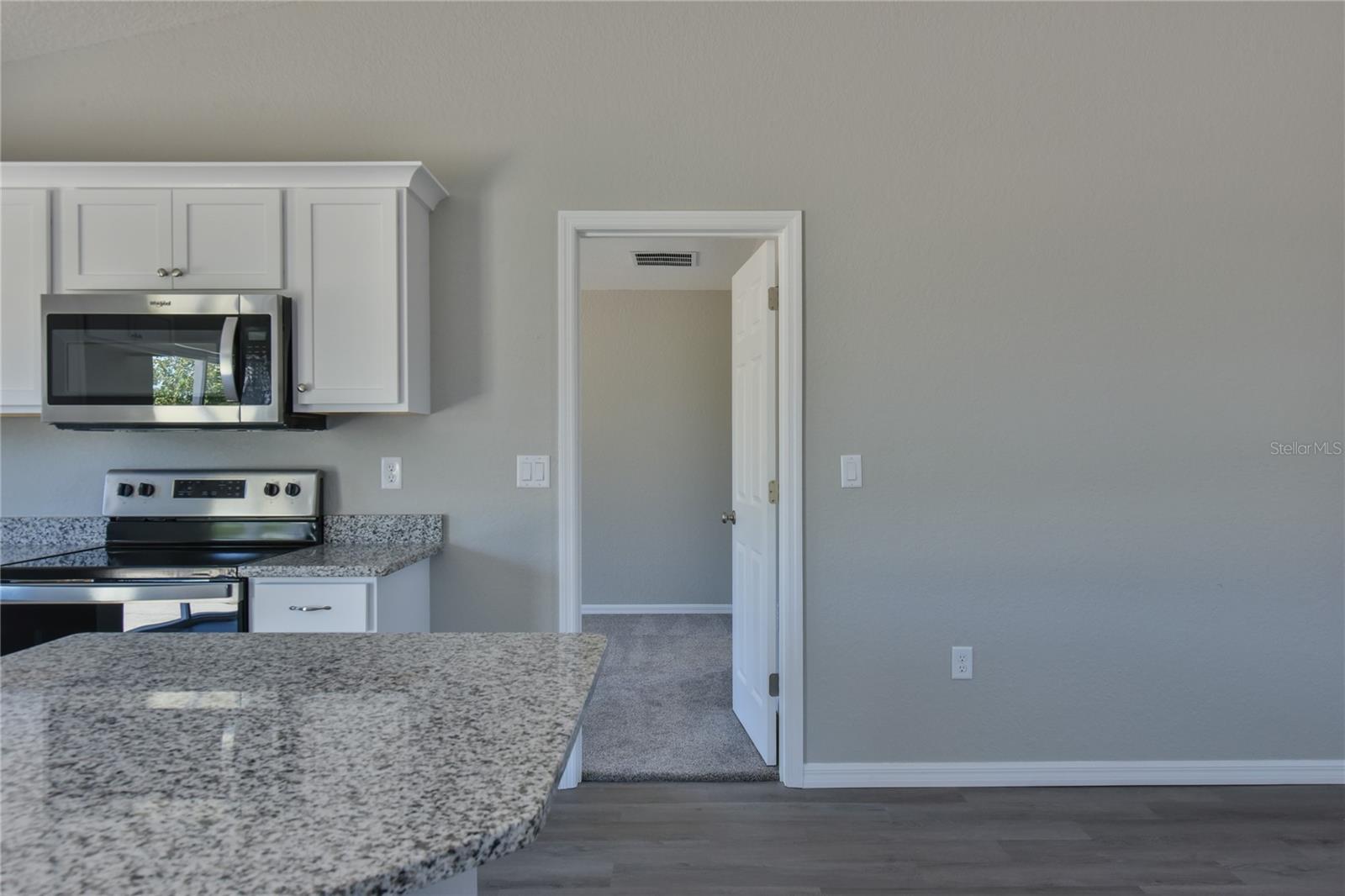 SILVER SPRINGS SHORES - Residential