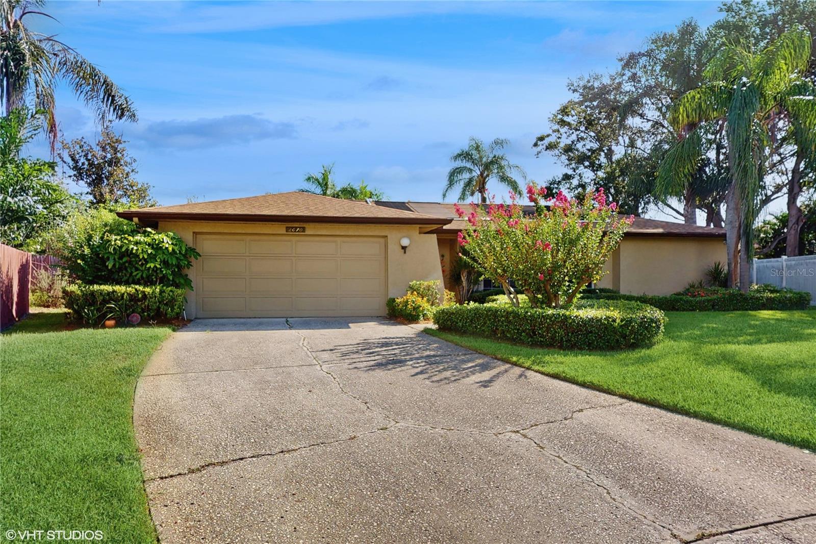 2670 RED OAK COURT